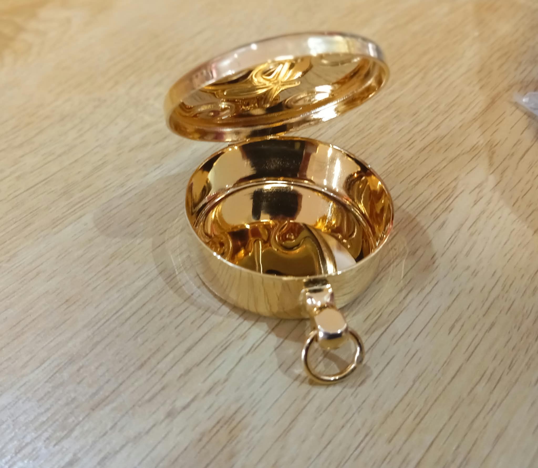 Pyx Gold Metal